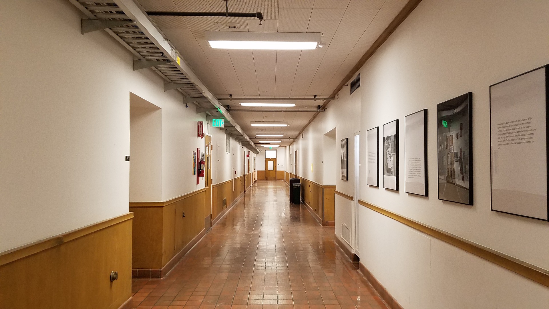 Ways to Level up Your Hallway Decoration!