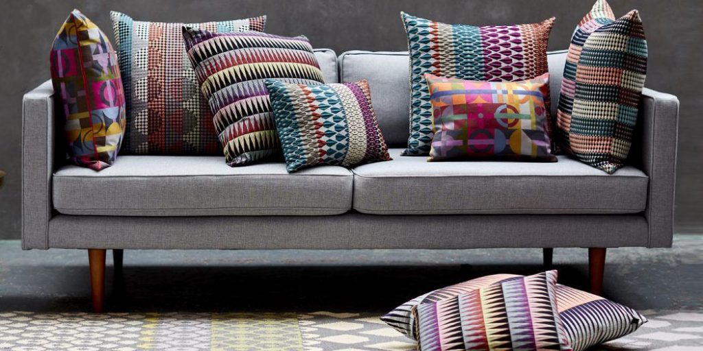 How to Decorate Your Home With Cushions