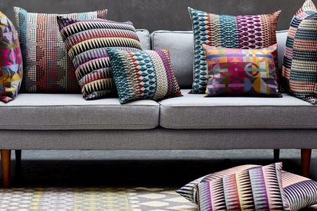 How to Decorate Your Home With Cushions