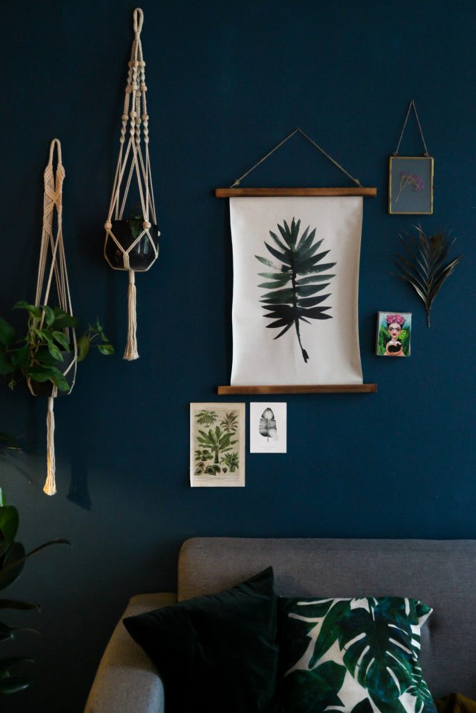 Navy Blue, Style and Modernity for the Office Corner