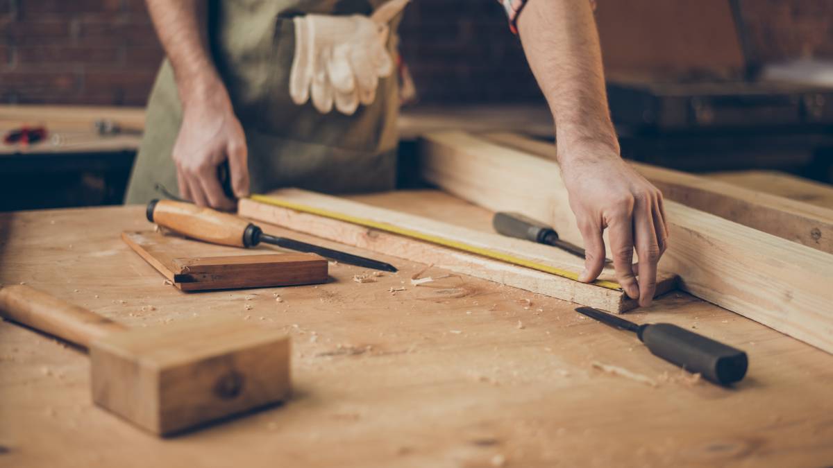 Custom Cabinets: The Ultimate Guide to Hiring a Professional Cabinet Maker for Your Home