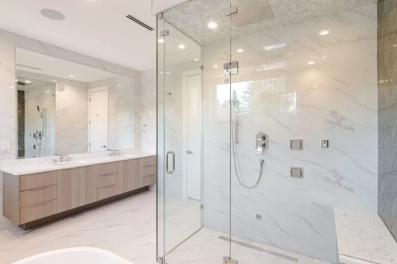 Framed vs. Frameless: Which Glass Shower Door Is Right for You?