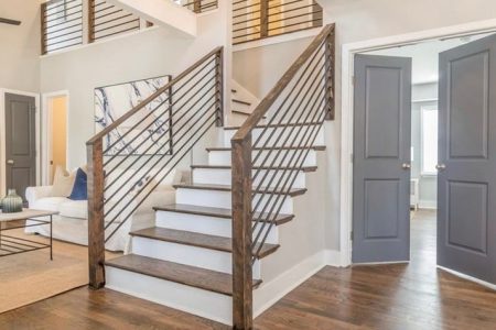 Modern Metal Masterpieces: Custom Steel Railings for Urban Homes