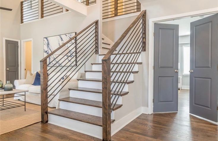 Modern Metal Masterpieces: Custom Steel Railings for Urban Homes